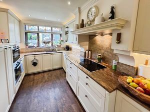 Kitchen- click for photo gallery